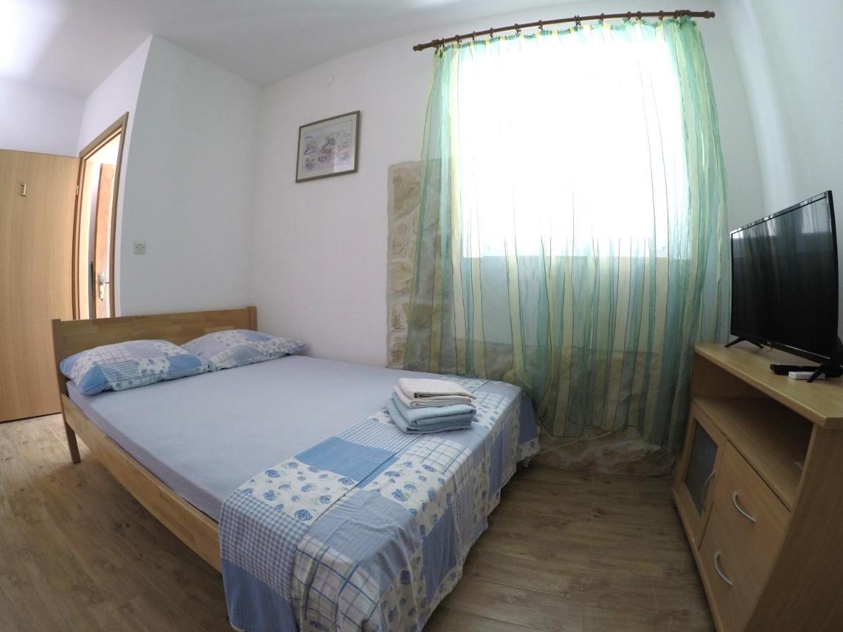 Peach Apartment'S Repic Bibinje Exterior photo